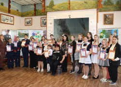 В музее наградили участников районного конкурса рисунков о Великой Отечественной войне