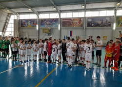 Чемпионов мини-футбола чествовали в Морозовском районе