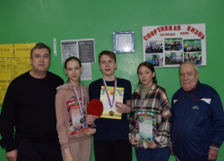 Морозовчане достойно представили свой район на соревнованиях по настольному теннису в городе Донецке