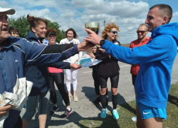 Победителями городского легкоатлетического пробега на 30 км в Морозовске стали Александр Татарнев и Елена Дьяченко 