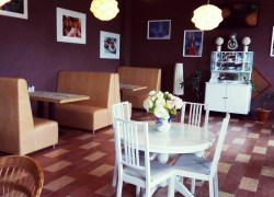 Отметь 8 марта вкусно в кафе "Рафинад"