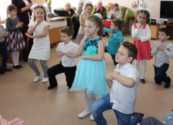 Воспитанники детского сада "Сказка" посетили Центр Социального Обслуживания граждан пожилого возраста и инвалидов