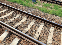 Защитное ограждение из колючей проволоки построят вдоль железной дороги в Морозовске