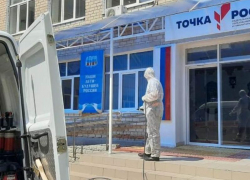 Для профилактики коронавируса в Морозовске проходит масштабная дезинфекция общественных территорий