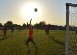 Зрелищное открытие стадиона "Олимп" и напряженный футбольный матч прошли на этих выходных в Морозовске