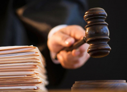 Суд отказался удовлетворять иск бывшей заведующей финансовым отделом к администрации Морозовского района