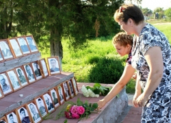 Письмо в редакцию: "Гул военных самолетов и разрывы бомб услышали жители хутора Парамонов" 