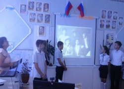 Родственница Героя Советского союза Михаила Котельникова провела для школьников открытый урок