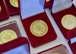 Золотую медаль получили 22 выпускника в Морозовском районе