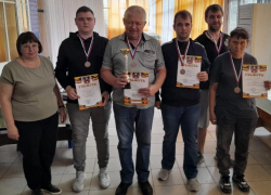 Команда шахматистов из Морозовска стала бронзовым призером областных соревнований 