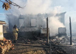 При пожаре в хуторе Широко-Атамановский погибла мать пятерых детей