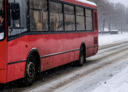 Несколько автобусных рейсов отменили в Морозовском районе из-за непогоды 
