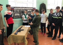 Квест-игру «Мы - наследники Победы, славу Родины храним!» провели для студентов Морозовского агропромышленного техникума