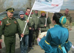 Участников автопробега памяти 112-й Башкирской кавалерийской дивизии на границах области встречали морозовские казаки
