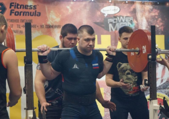 Силач из Морозовска выступил на Национальном Кубке по пауэрлифтингу и силовым видам спорта "Абсолютная сила III" и завоевал 1 место 