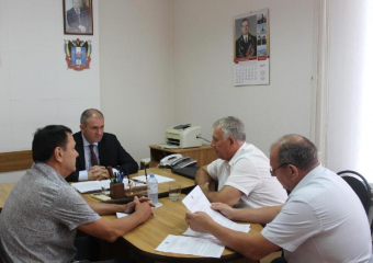 Заместитель губернатора провел личный прием граждан в Морозовском районе