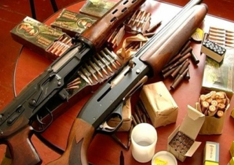 Сдай автомат или пулемет, получи 8000 рублей, - морозовчанам предложили отдать незаконно хранящееся орудие