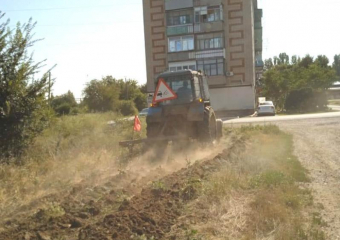 В Морозовске проведено обновление противопожарной опашки 