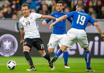 Счет предстоящей "битвы гигантов" Германия - Италия уверенно предсказали маленькие болельщики Морозовска