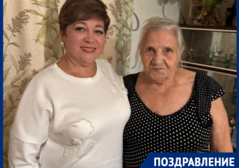 В школе №1 отметили 90-летие легендарного учителя физкультуры Лидии Голубцовой