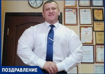 Главный по спорту в Морозовском районе Андрей Санжара поздравил земляков с Днем физкультурника