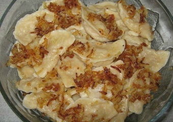 Секретами приготовления вареников поделилась морозовчанка Вера Згонникова