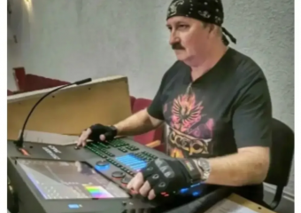 Мастер света: как Юрий Гривенный превращает сцену Морозовского ДК в живую картину