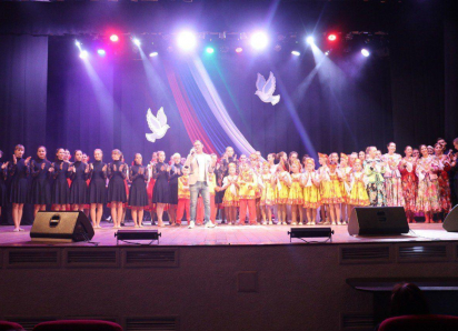 Благотворительный концерт в поддержку участников СВО провели в Морозовске