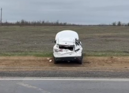 Слетел с трассы: под Морозовском в аварии пострадали 5-летний малыш и 16-летний подросток