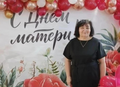 37 лет в одной школе: Любовь Савилова передает пост директора