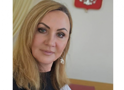 Творит любовь и истории: сотрудник ЗАГСа Морозовского района Инна Радюкевич