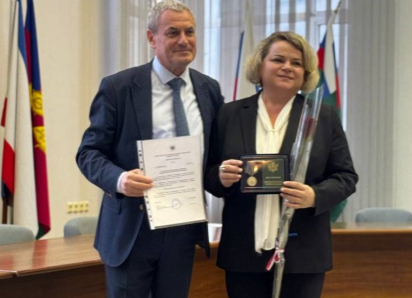 Начальник ЗАГСа Марина Лопатина получила серебряную медаль «За содействие»