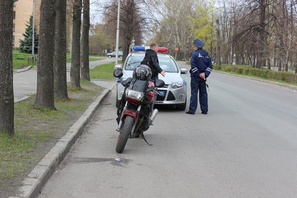 Пьяного мотоциклиста без прав из Морозовска арестовали в рамках рейда «Нетрезвый водитель»