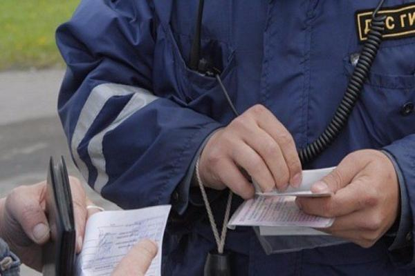Экс-начальника Морозовского отделения ГИБДД осудили за взятку на 4 года и 4 месяца