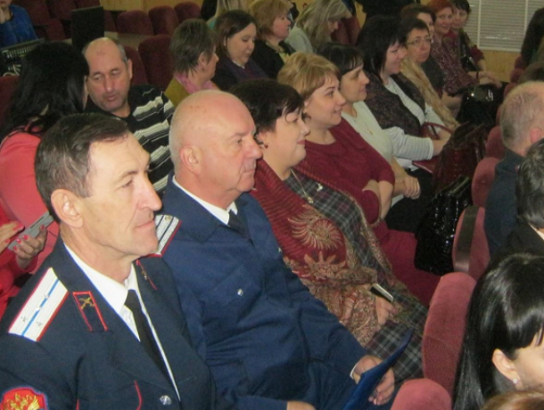 Казаки Морозовского юрта и руководители образовательных казачьих учреждений побывали на семинаре в Тацинской