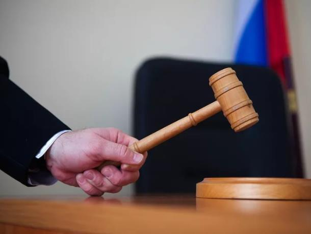 «Мошенничество» и «Злоупотребление должностными полномочиями»: преподавателя в Морозовске осудили за «ускоренную» подготовку трактористов
