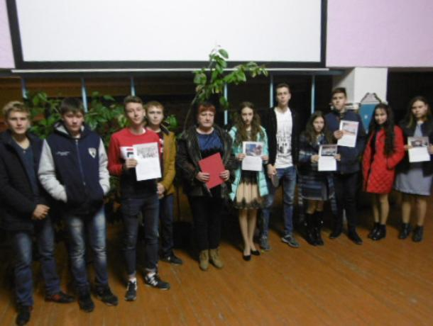 Беседу под названием «Год добровольца и волонтера» провели в Доме культуры станицы Вольно-Донской