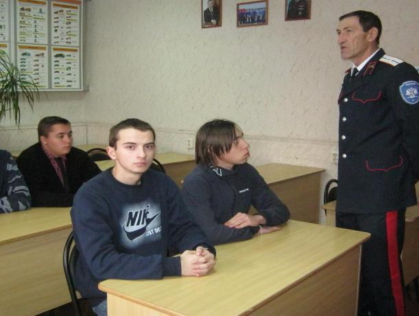 Студенты техникума в Морозовске заявили о желании стать казаками