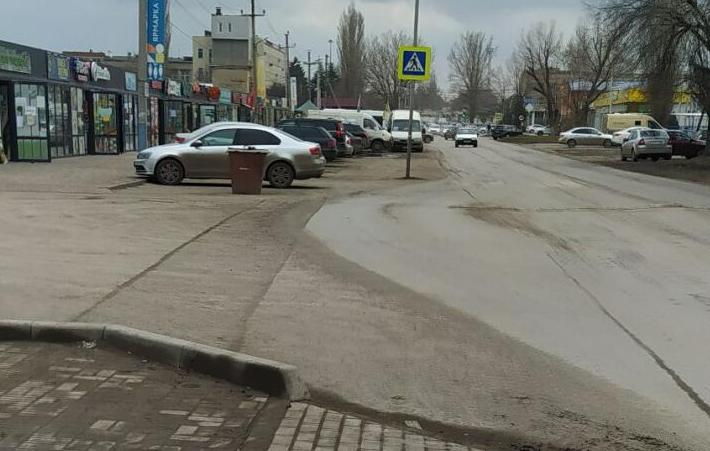 Вопрос об увеличении длины искусственной дорожной неровности на улице Подтелкова рассмотрят в 2023 году