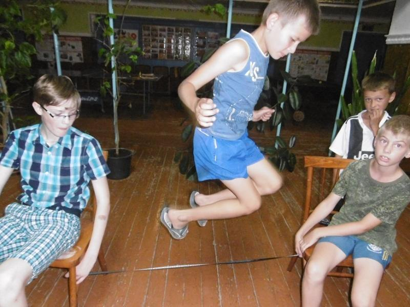Шутливо и весело повторили правила дорожного движения с детьми в станице Вольно-Донской