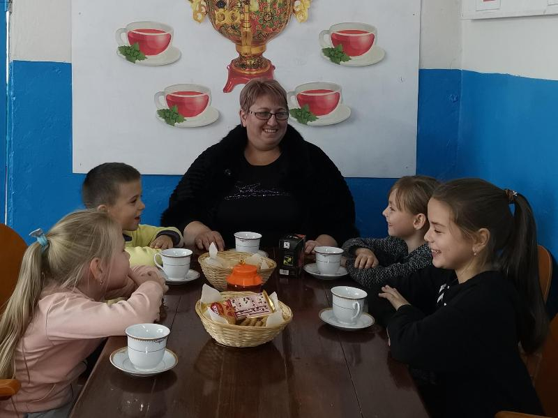 С историей и традициями чаепития познакомили детей в Сибирьчанском сельском клубе