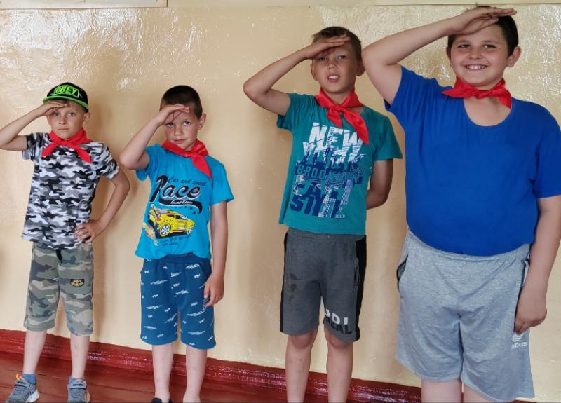 Кто такие пионеры и чем они занимались, рассказали детям в Сибирьчанском сельском клубе