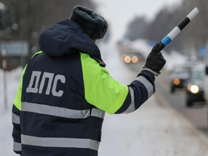 «Встречная полоса»: сотрудники ГИБДД Морозовска выявят нарушителей правил дорожного движения