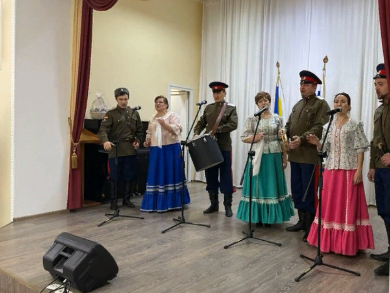Народный ансамбль казачьей песни «Криница» дал концерт в госпитале войск национальной гвардии в Новочеркасске