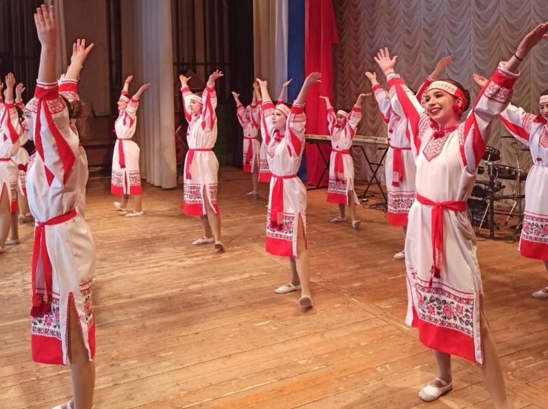 Воспитанники ДШИ Морозовского района выступили с концертом «Музыкальный калейдоскоп»