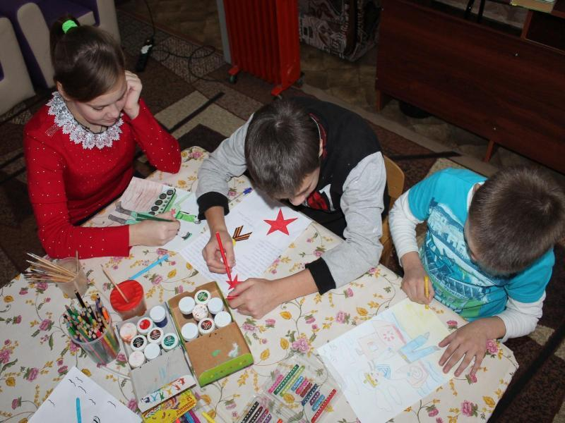 Патриотическую акцию «Письмо солдату» провели в детском приюте Морозовского района