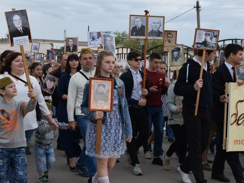 Волонтеров поблагодарили за помощь в организации акции «Бессмертный полк» в Морозовске