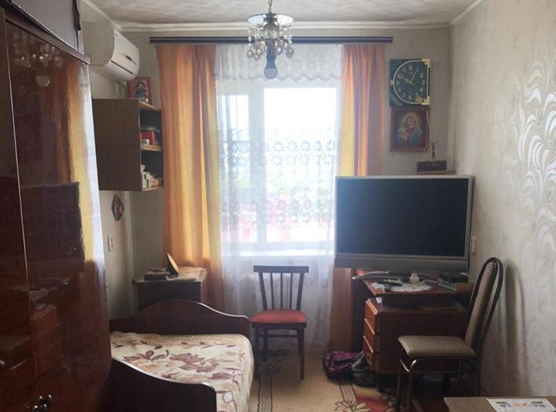 Продается 3-комнатная квартира в городе Морозовск на улице Истомина, дом 133