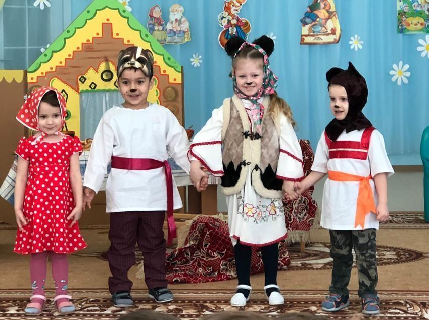 Воспитанники детского сада «Жемчужинка» перевоплотились в героев любимых сказок