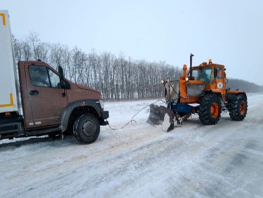 18 детей и 366 взрослых за сутки спасли на трассах Ростовской области